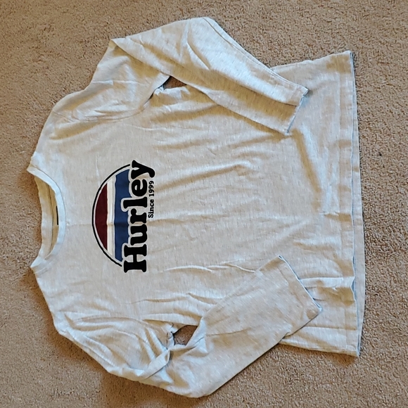 2 Hurley long sleeve shirts - Picture 3 of 4